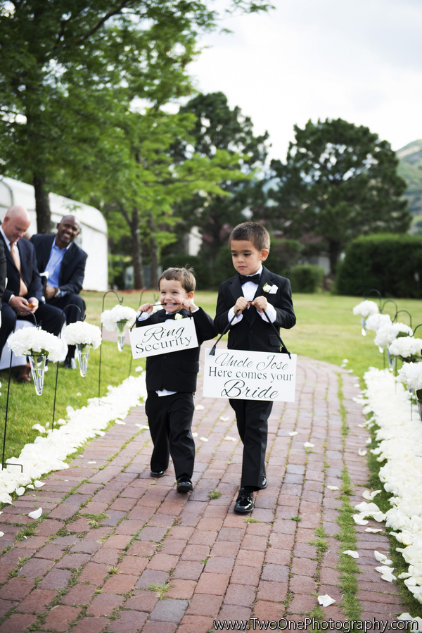 Strausheim_Manrique_Two_One_Photography_couchmanorhousewedding044_low