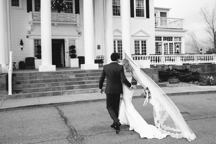 Spring Colorado Wedding at the Manor House