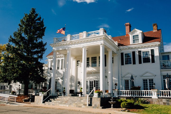 Intimate-Romantic-wedding-mallory-munson-photography0001