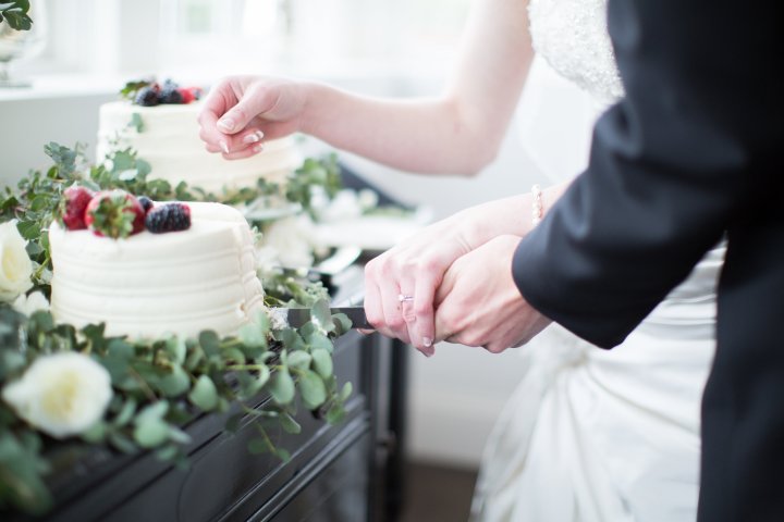 View More: http://amycarolinephotography.pass.us/taylorandholly